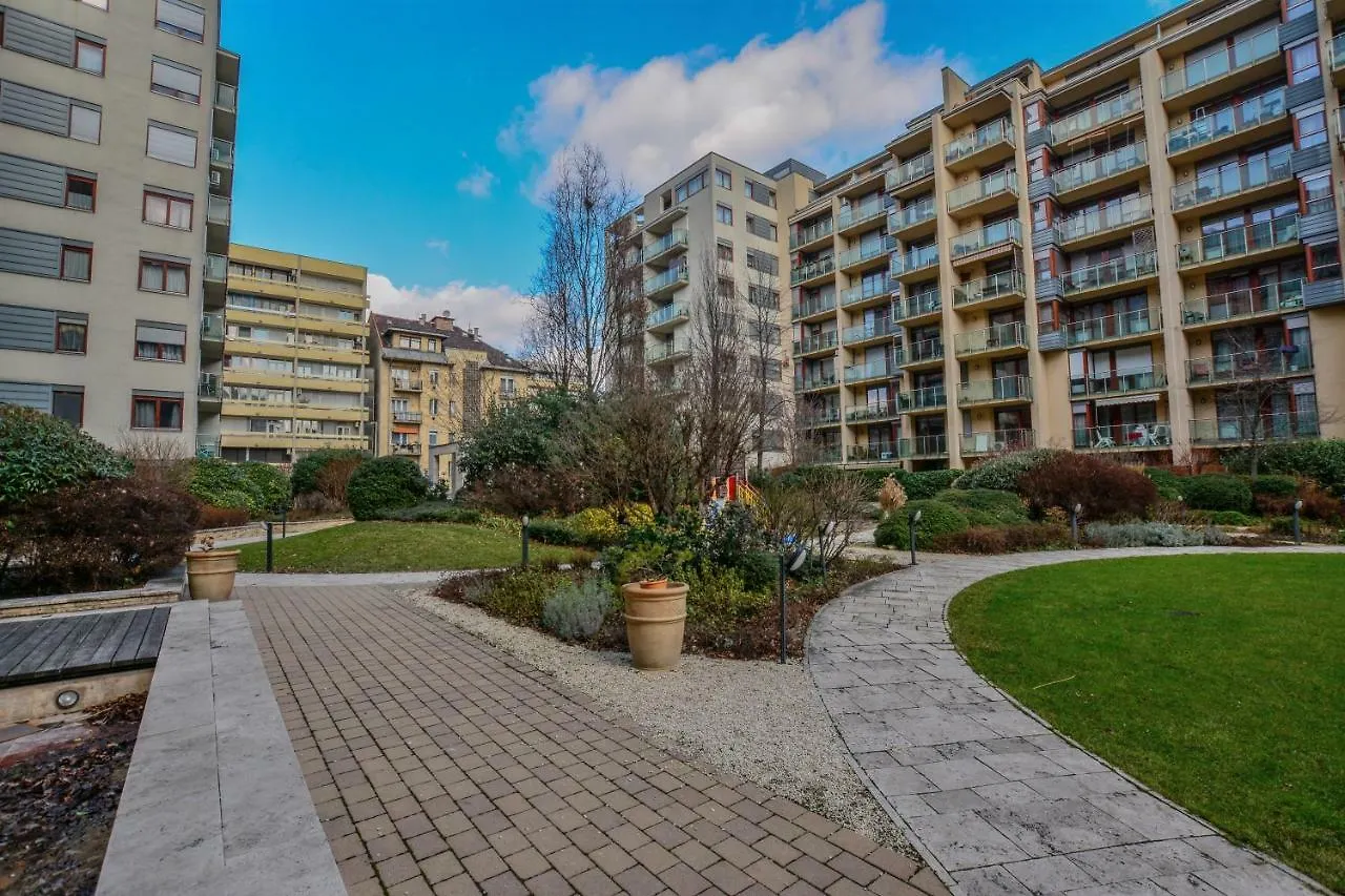 Design Free Parking Apartment In City Center Budapest
